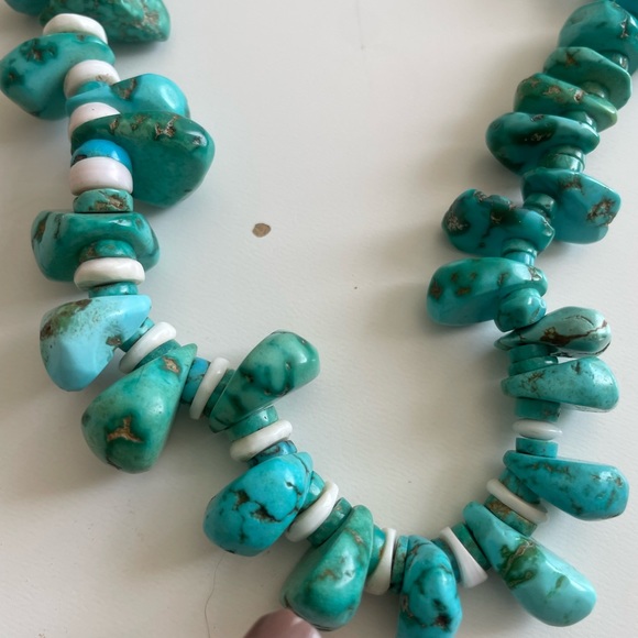 Vintage family heirloom. Mid-1960s. Lone Mountain Turquoise -28 inches long. - Picture 7 of 8